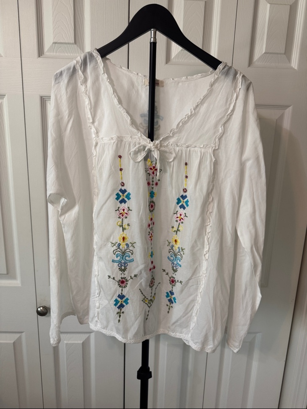 Sundance White Embroidered Peasant Blouse - Boho Long Sleeve Top